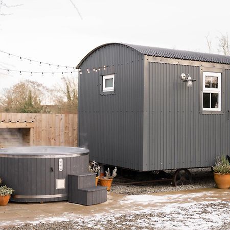 Barfield Shepherds Hut Magherafelt Ngoại thất bức ảnh