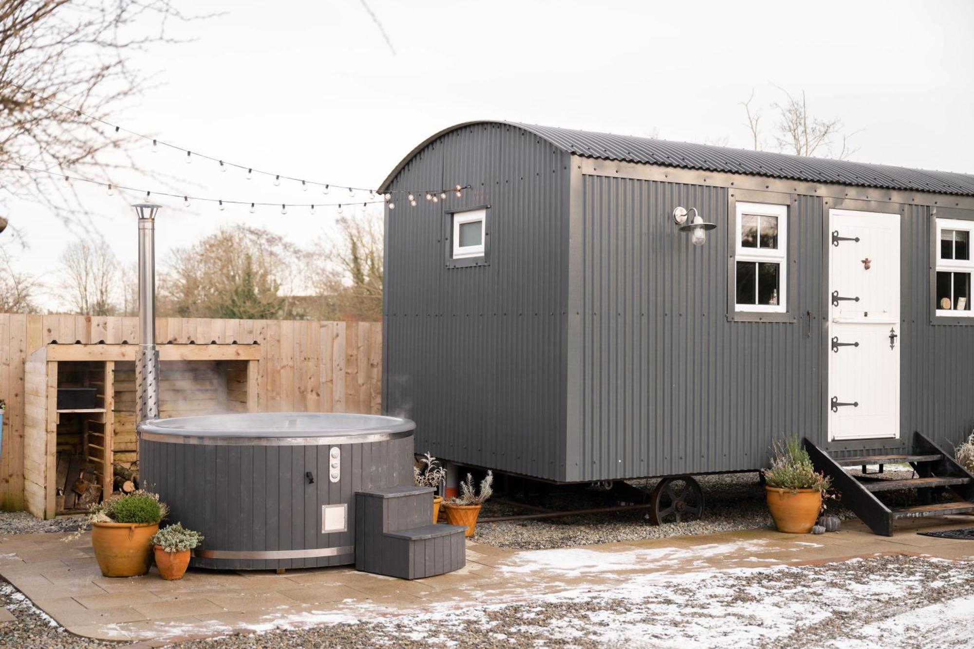 Barfield Shepherds Hut Magherafelt Ngoại thất bức ảnh